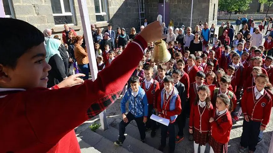 18 milyon öğrenci yarın ders başı yapacak