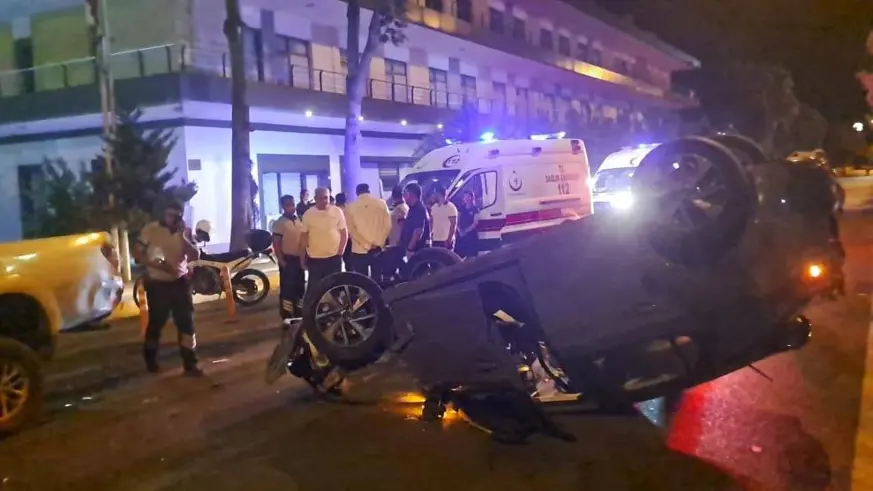 Diyarbakır'da otomobil takla attı