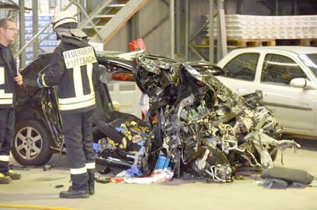 Almanya’da trafik kazası: 3 Türk genci hayatını kaybetti