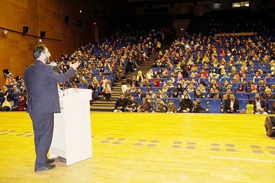 Yetim, yoksul ve mülteciler yararına konser