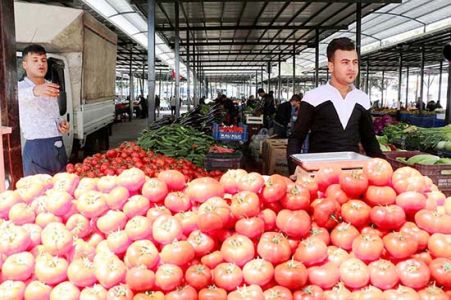 Pazar hala ateş pahası