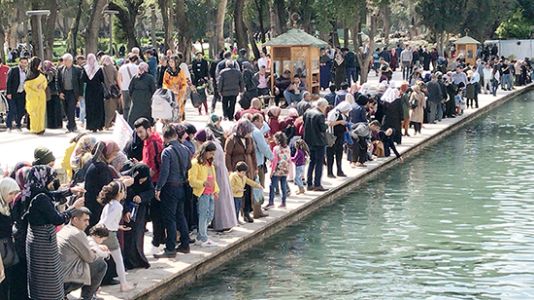 Vali Erin: Bu gelen misafirleri nerede yatıracağız