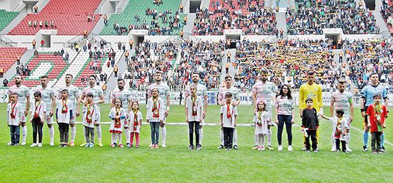 Diyarbakır'da 2'nci lig maçında çocuk istismarına tepki