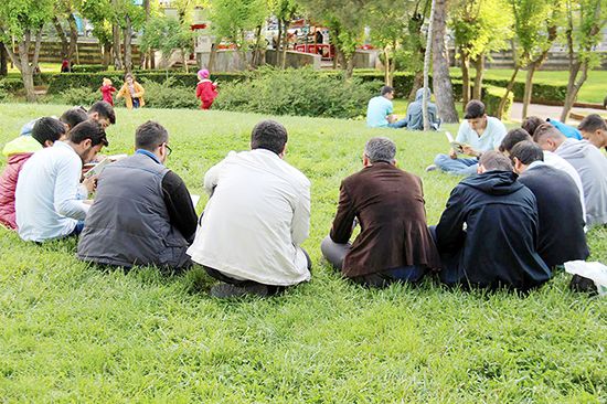 HÜDA PAR Bağlar Gençlik Kollarından kitap okuma etkinliği