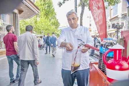 Diyarbakır'da günde 5 bin litre meyan şerbeti tüketiliyor