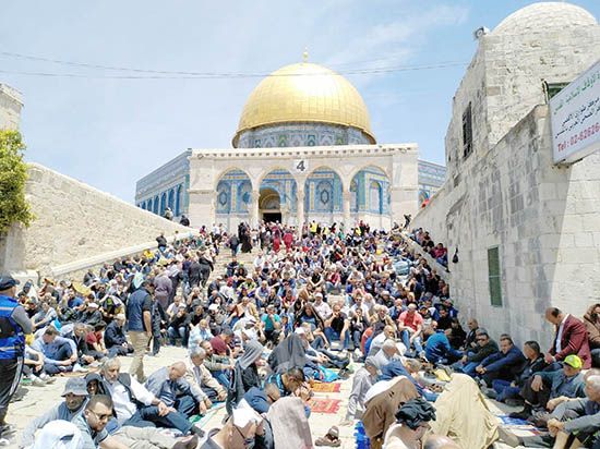 Yüzbinler Mescid-i Aksa'da Cuma Namazı kıldı