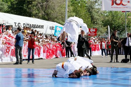 19 mayıs coşkusu