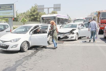 Şanlıurfa’da zincirleme kazada 5 araç birbirine girdi 