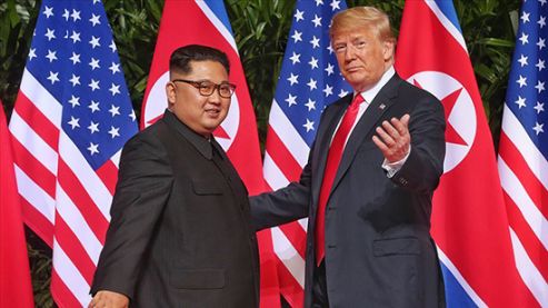 Trump ile Kim 'silahsızlandırılmış bölge'de görüştü