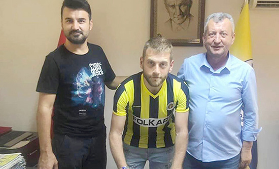 Menemen'de Halil İbrahim imzaladı