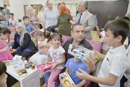 Koruma altındaki çocuklara bayram hediyesi 