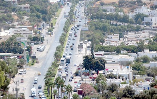 Tatilcilerin dönüş yolculuğu sürüyor