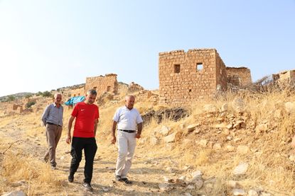 Siirt'li Yıldız ailesi huzuru köyünde buldu