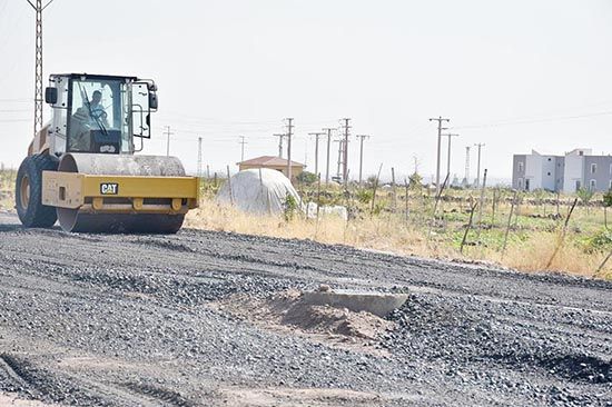 Bazalt taşlarıyla yol!