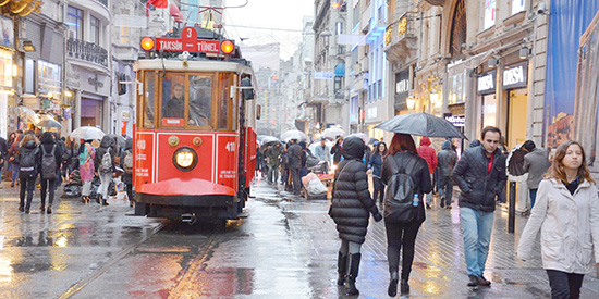 Meteorolojiden fırtına ve çok kuvvetli yağış uyarısı