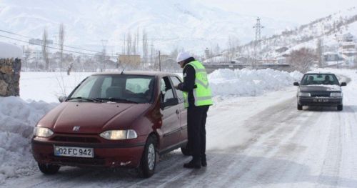 Emniyetten kış yolculukları için 