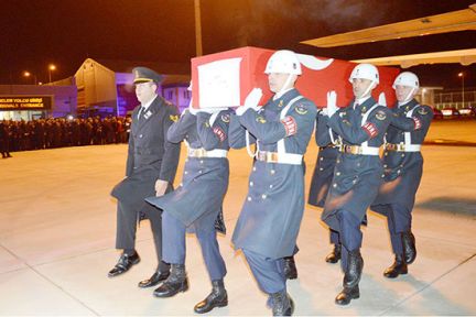 Şehit Astsubay Esma Çevik son yolculuğuna uğurlandı