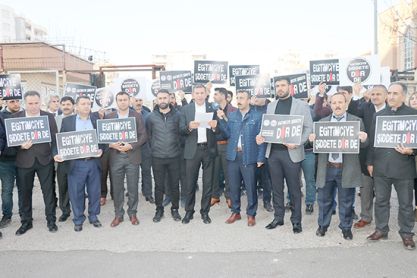 Öğretmene dayak protesto edildi!