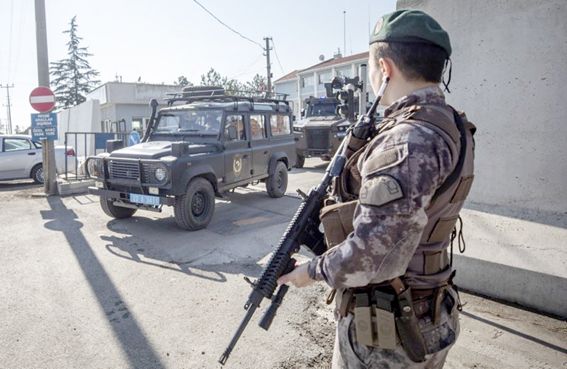 Özel harekat polislerinin Yunanistan sınırındaki nöbeti böyle başladı