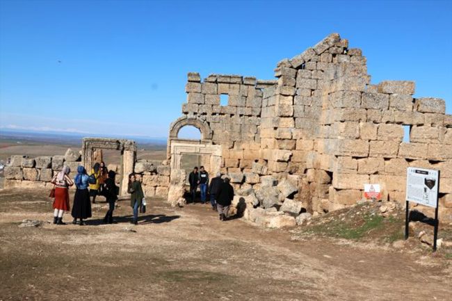 Zerzevan Kalesi'ne ilgi arttı