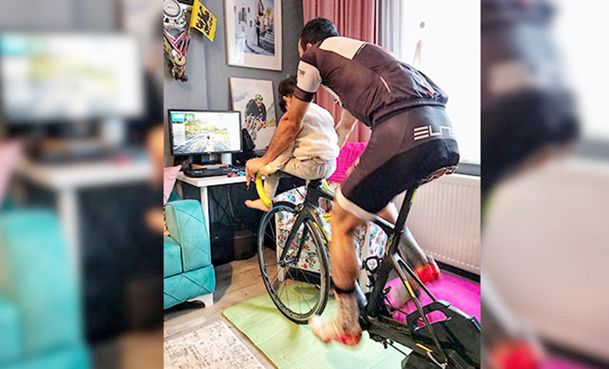 Peloton ile evden simülasyon bisiklet yarışı