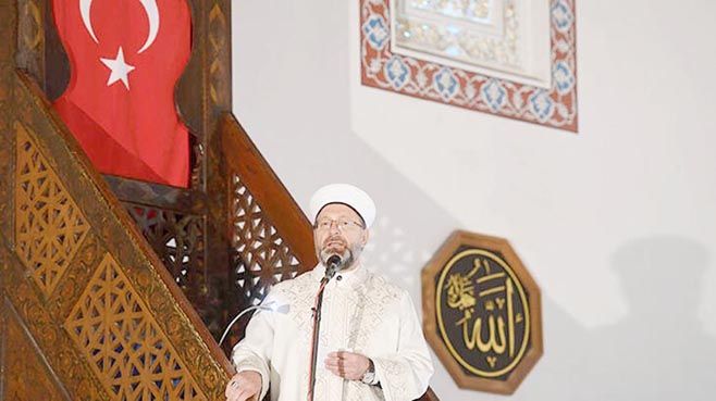 Ramazanın ilk cuma namazını Diyanet İşleri Başkanı Erbaş kıldırdı