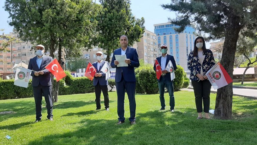 İşçiler'in sosyal mesafeli 1 Mayısı