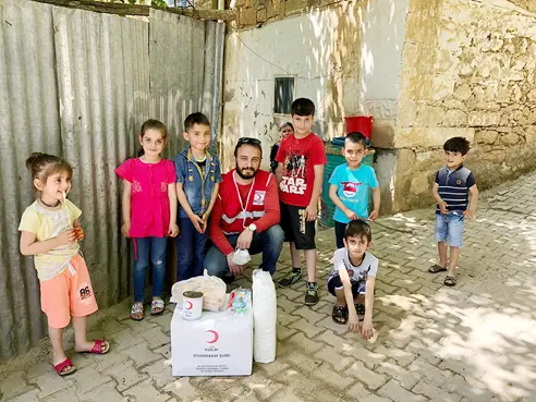 Türk Kızılay'dan Diyarbakır'da ihtiyaç sahiplerine destek