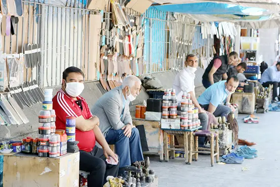 Ayakkabı boyacısı da virüsten etkilendi!