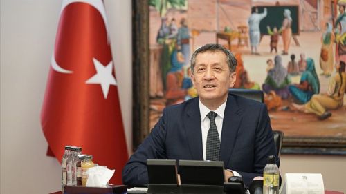 Bakan Selçuk: Meslek liselerinde iş garantili bölümler açıyoruz