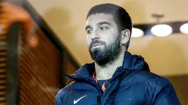 Galatasaray, Arda Turan ile 1+1 yıllık sözleşme imzaladı