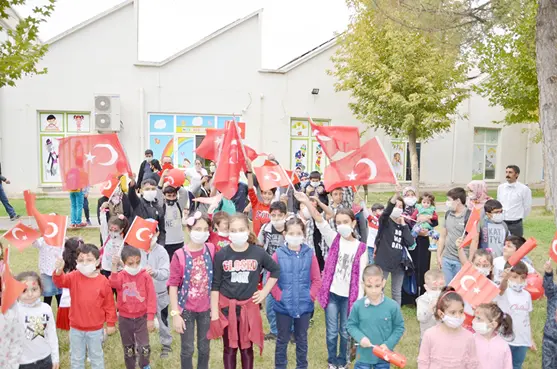 Minik kursiyerlerin Cumhuriyet Kutlaması