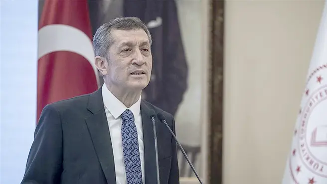 Bakan Selçuk: Salgının yükselişi, eğitimi zora sokuyor