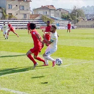 Diyarbekirspor zirvedeki yerini korudu