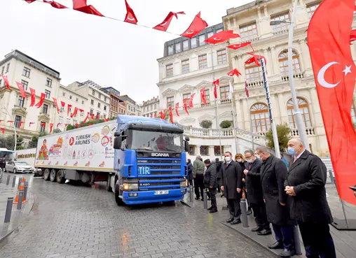 Oyuncak ve kıyafetler Beyoğlu’ndan!