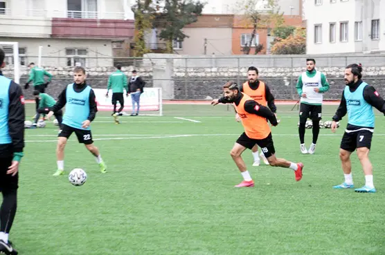 Cizre Spor'da Esenler Erok Spor maçı hazırlıkları sürüyor