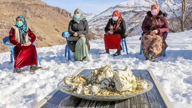 Otlu peynirin marka elleri