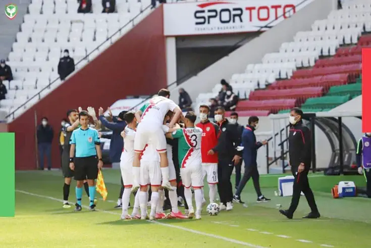 Amedspor Seriye Taktı 