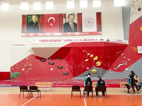 Yenişehir’in ‘Şampiyonluk Duvarı’