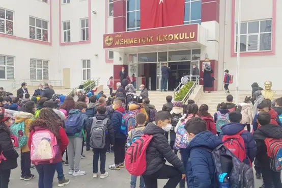 Eğitim Sen: 269 öğrenci pozitif tanılı, temaslı ve karantinada