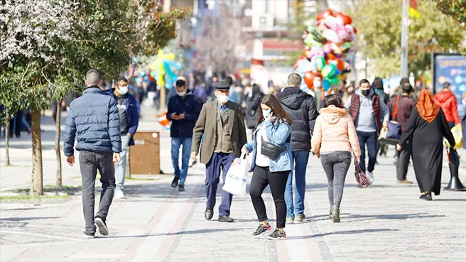 Kırmızıya doğru ilerliyoruz!