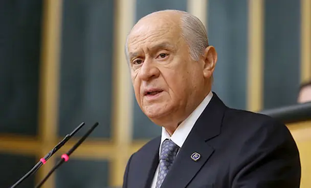 Bahçeli: İbreti alem için, 104 emekli amiralin rütbeleri sökülmelidir