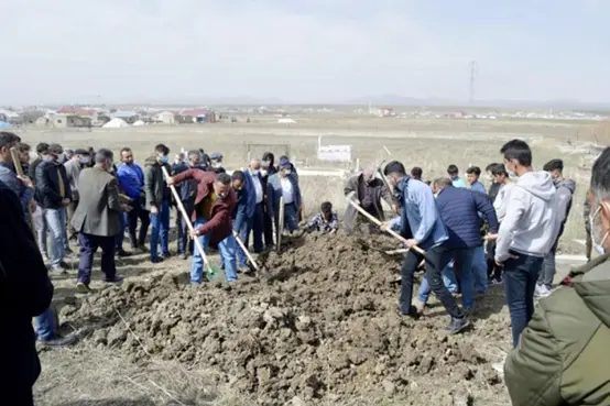 Murat Nehri’nde cansız bedeni bulunan Zeynel, toprağa verildi