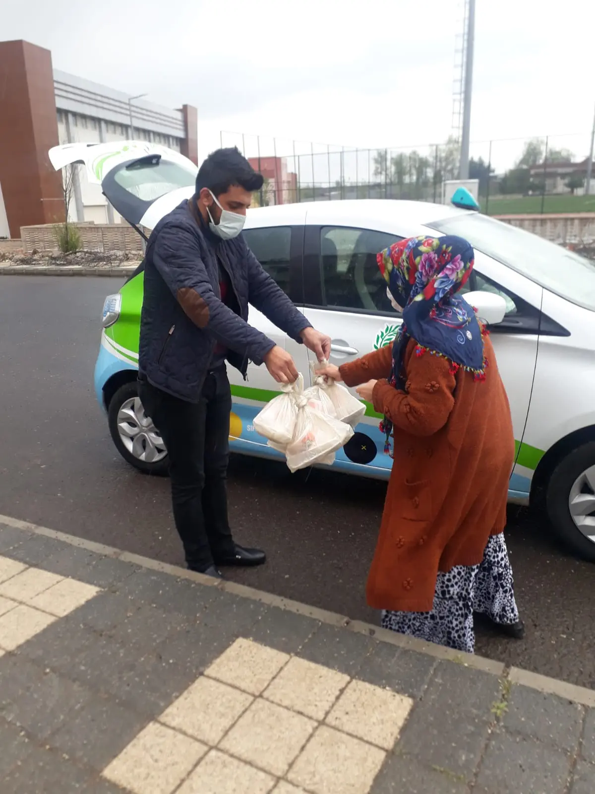 Diyarbakır'da komşun için yemek pişir projesi