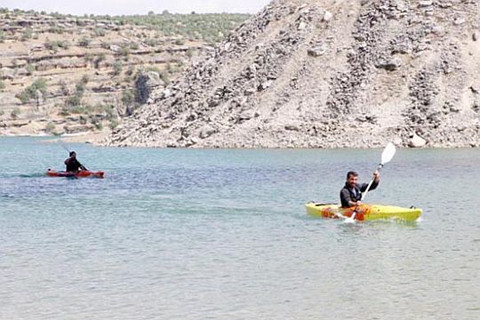 Baraj gölünde kano keyfi