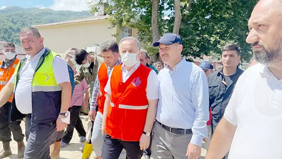 Soylu ile Lokman Çağırıcı afet bölgesi Bozkurt’ta