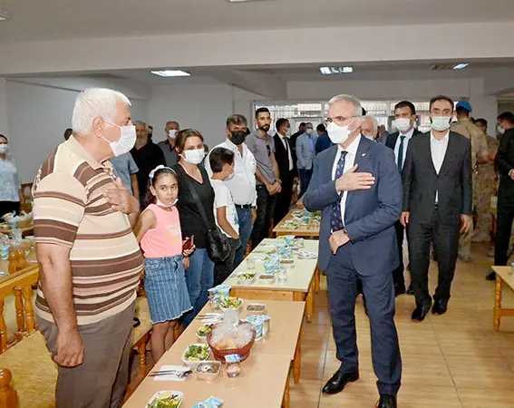 Diyarbakır'da muharrem ayı dolayısıyla iftar programı düzenlendi