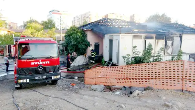 Cami şantiyesinde yangın çıktı!