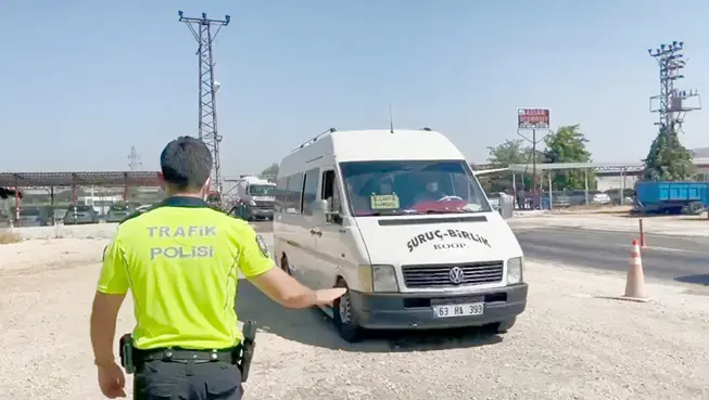 Polis bu defa aşı için durdurdu