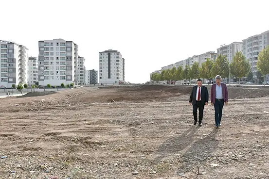 Bağlar Belediyesi Bağcılar Mahallesine çok amaçlı park kazandırıyor